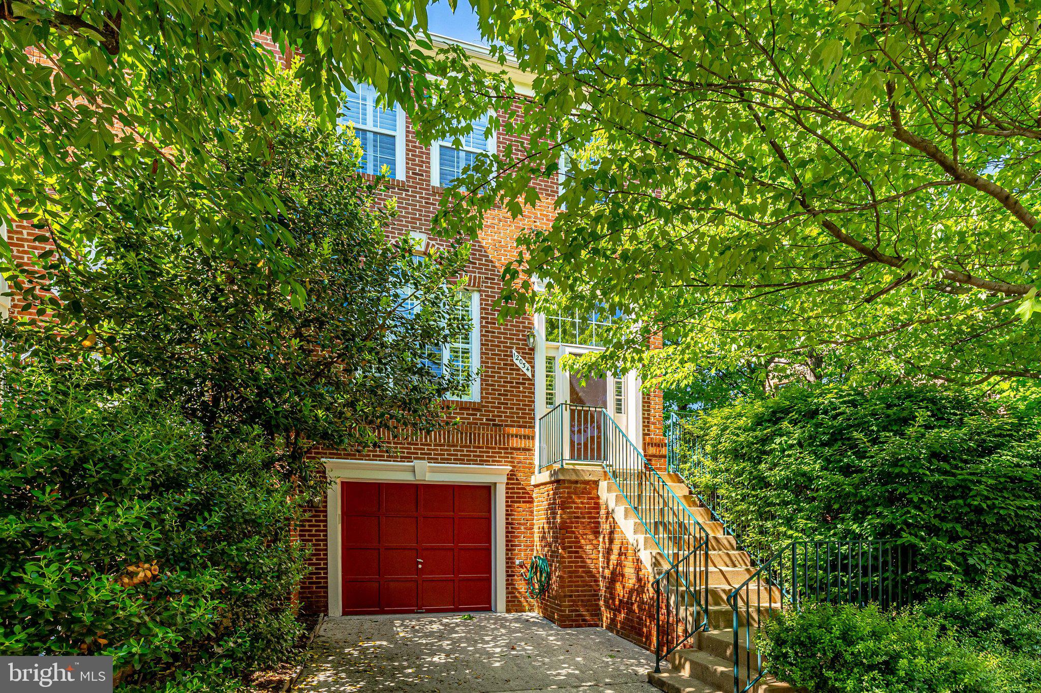12034 Edgemere Circle Reston, VA 20190 - Photo 1 of 49 Welcome to 12034 Edgemere!