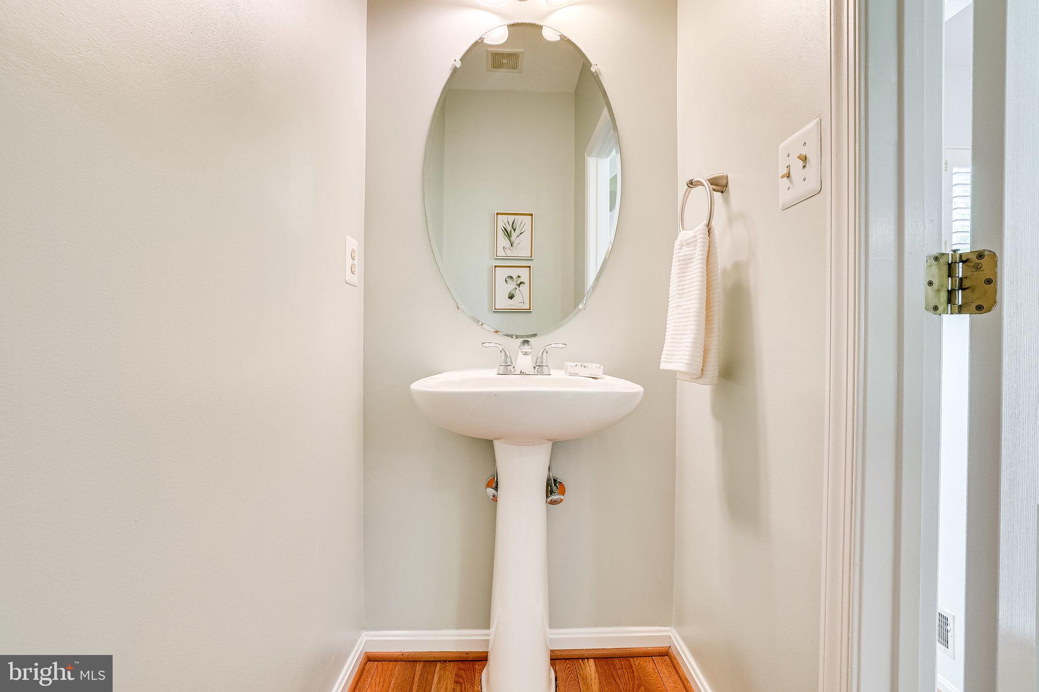 12034 Edgemere Circle Reston, VA 20190 - Photo 10 of 49 Powder room on the main level