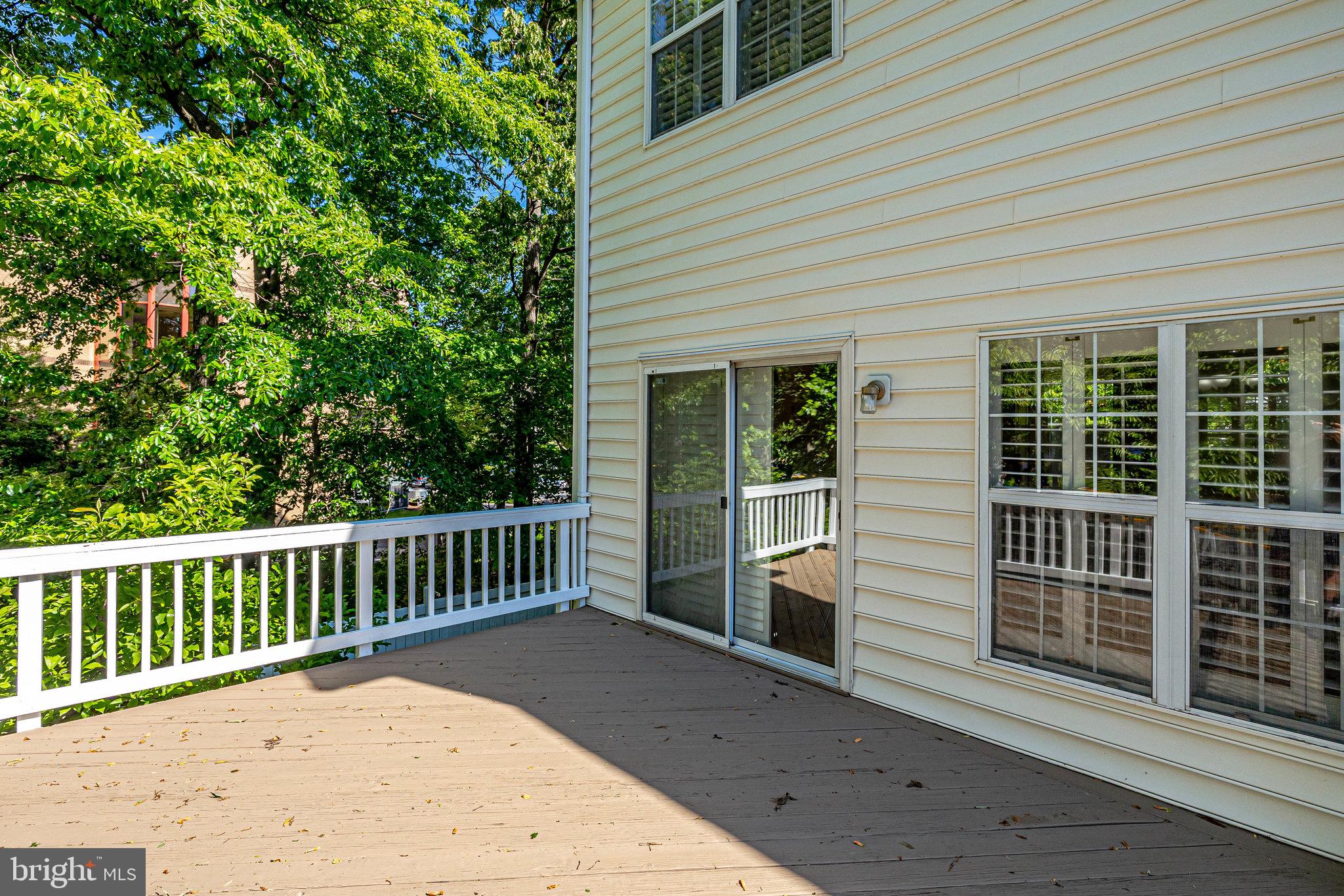 12034 Edgemere Circle Reston, VA 20190 - Photo 18 of 49 Gallery Image 18