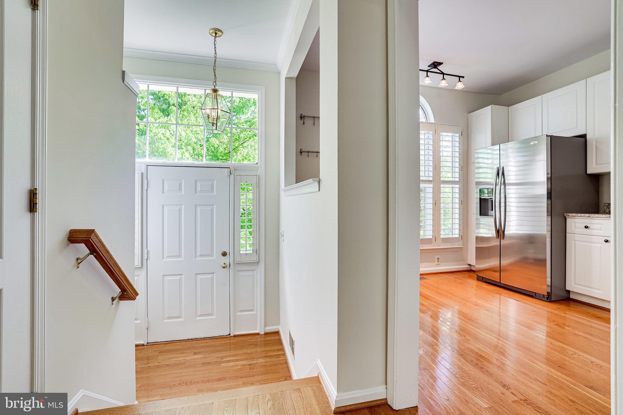 12034 Edgemere Circle Reston, VA 20190 - Photo 4 of 49 Lots of windows providing natural light