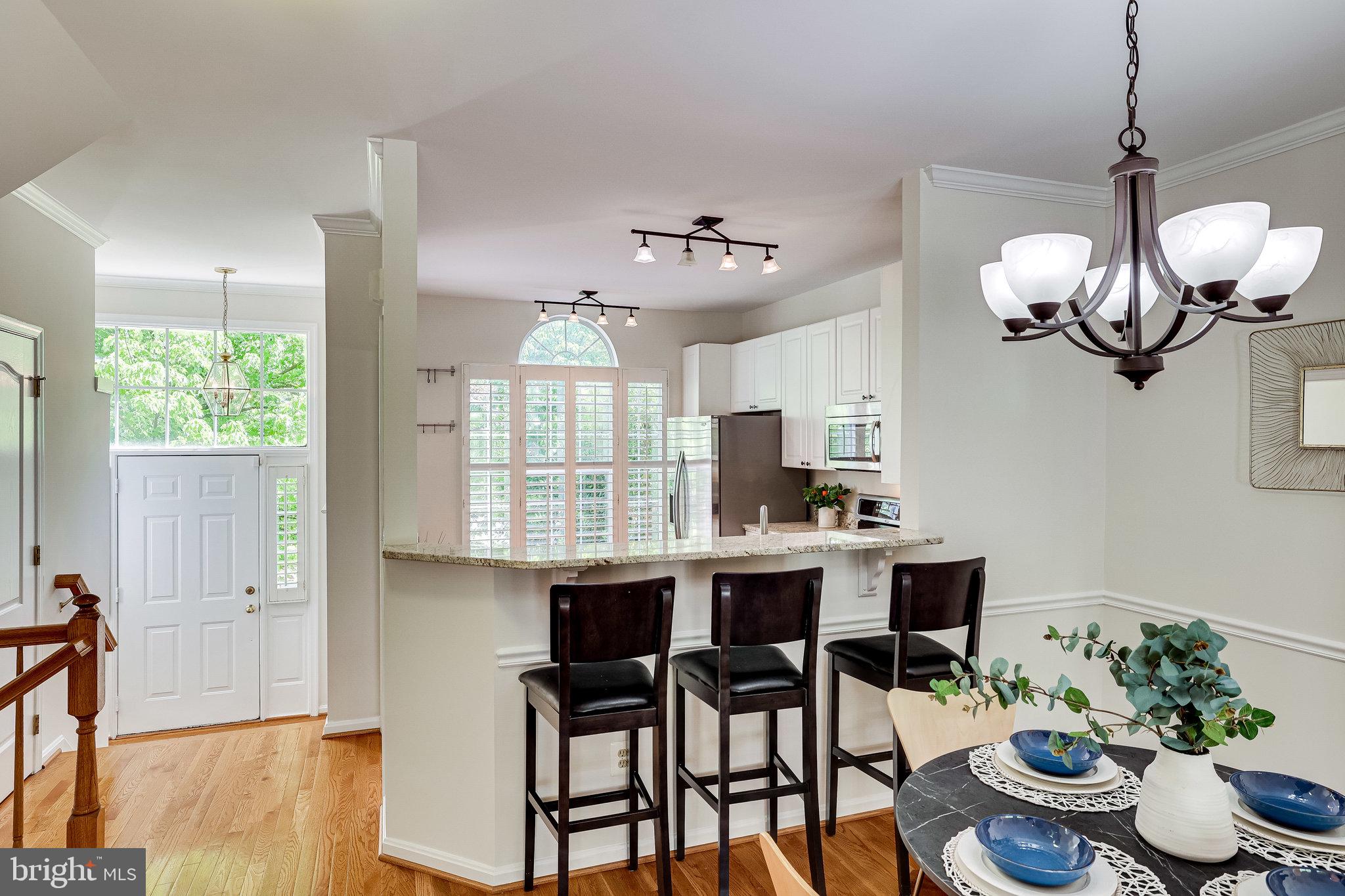 12034 Edgemere Circle Reston, VA 20190 - Photo 9 of 49 Bar top counter