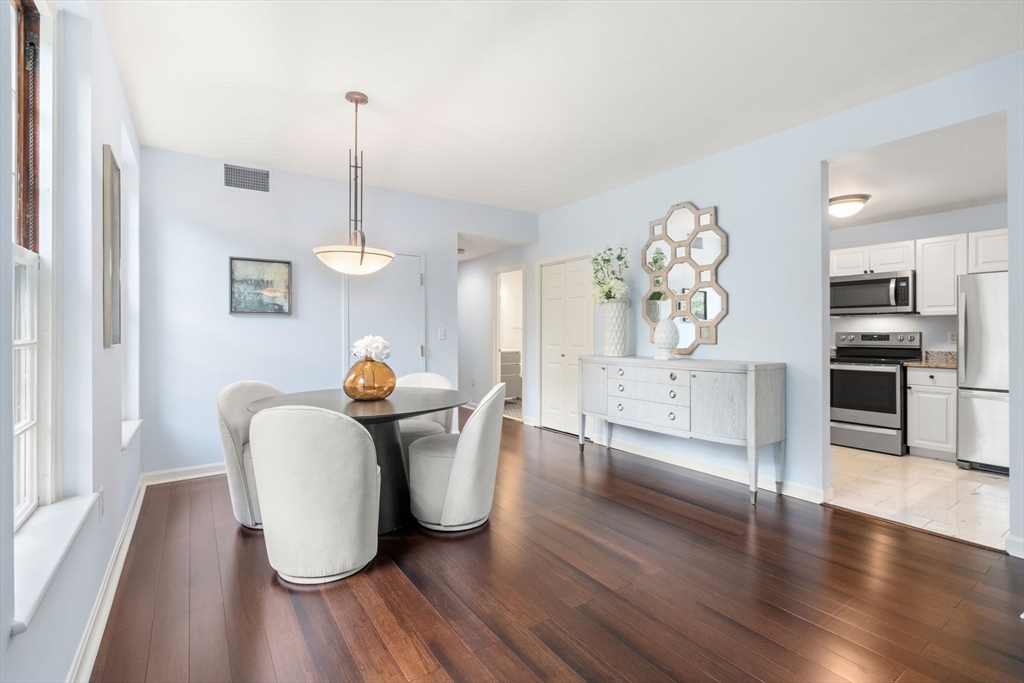 65 Glen Road, Unit H6 Brookline, MA 02445 - Photo 6 of 22 Gallery Image 6