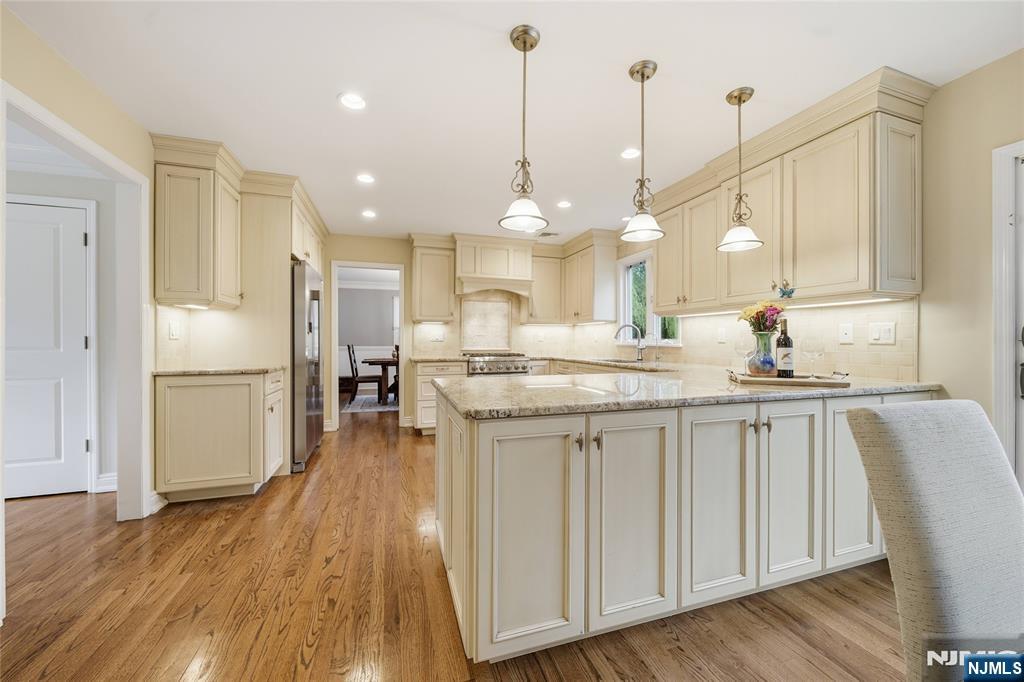 19 Blueberry Court Mahwah, NJ 07430 - Photo 15 of 50