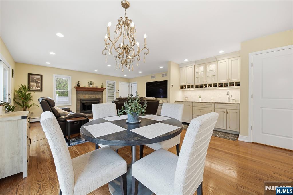 19 Blueberry Court Mahwah, NJ 07430 - Photo 17 of 50