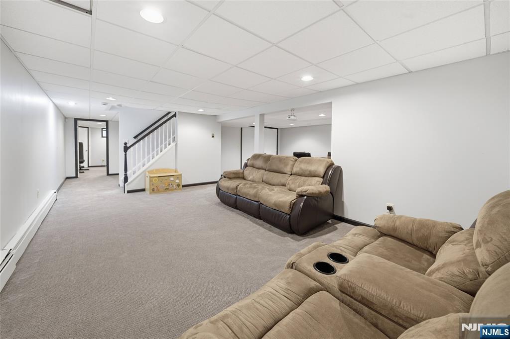 19 Blueberry Court Mahwah, NJ 07430 - Photo 32 of 50
