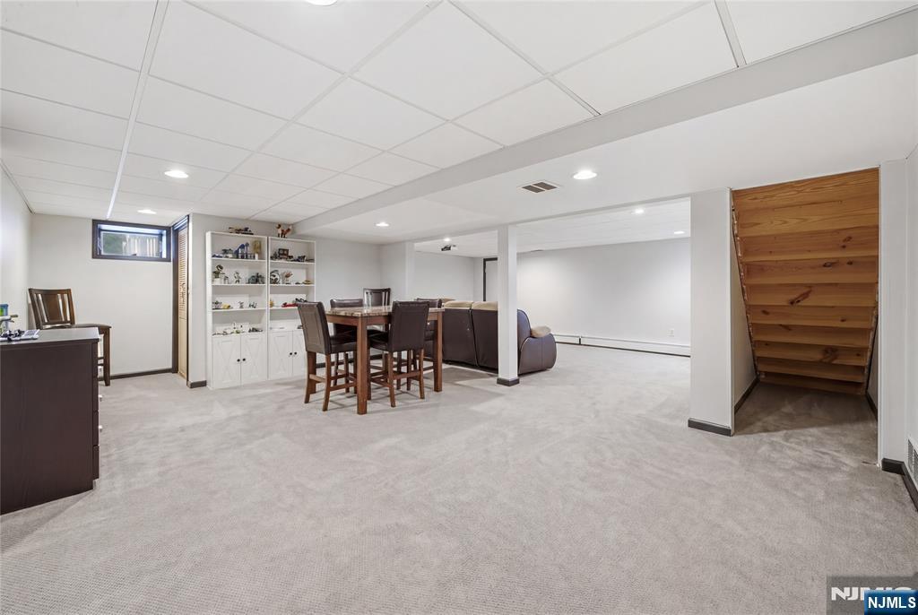 19 Blueberry Court Mahwah, NJ 07430 - Photo 35 of 50