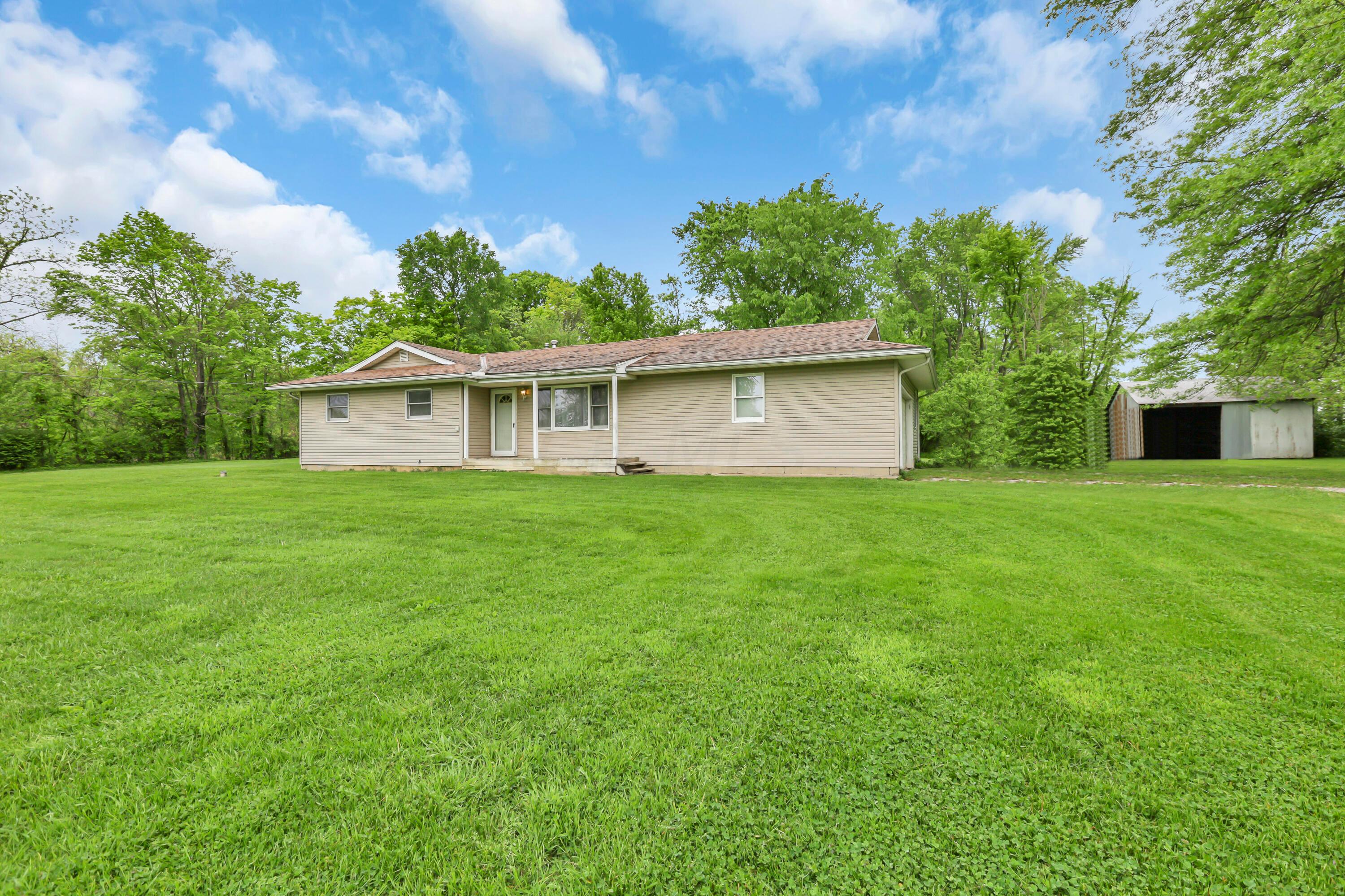 5750 Beecher Road Granville, OH 43023 - Photo 3 of 30 IMG_3330