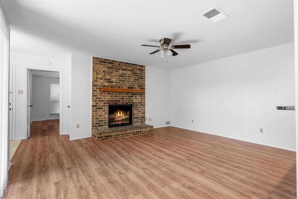 710 Michol Street Grapevine, TX 76051 - Photo 5 of 25