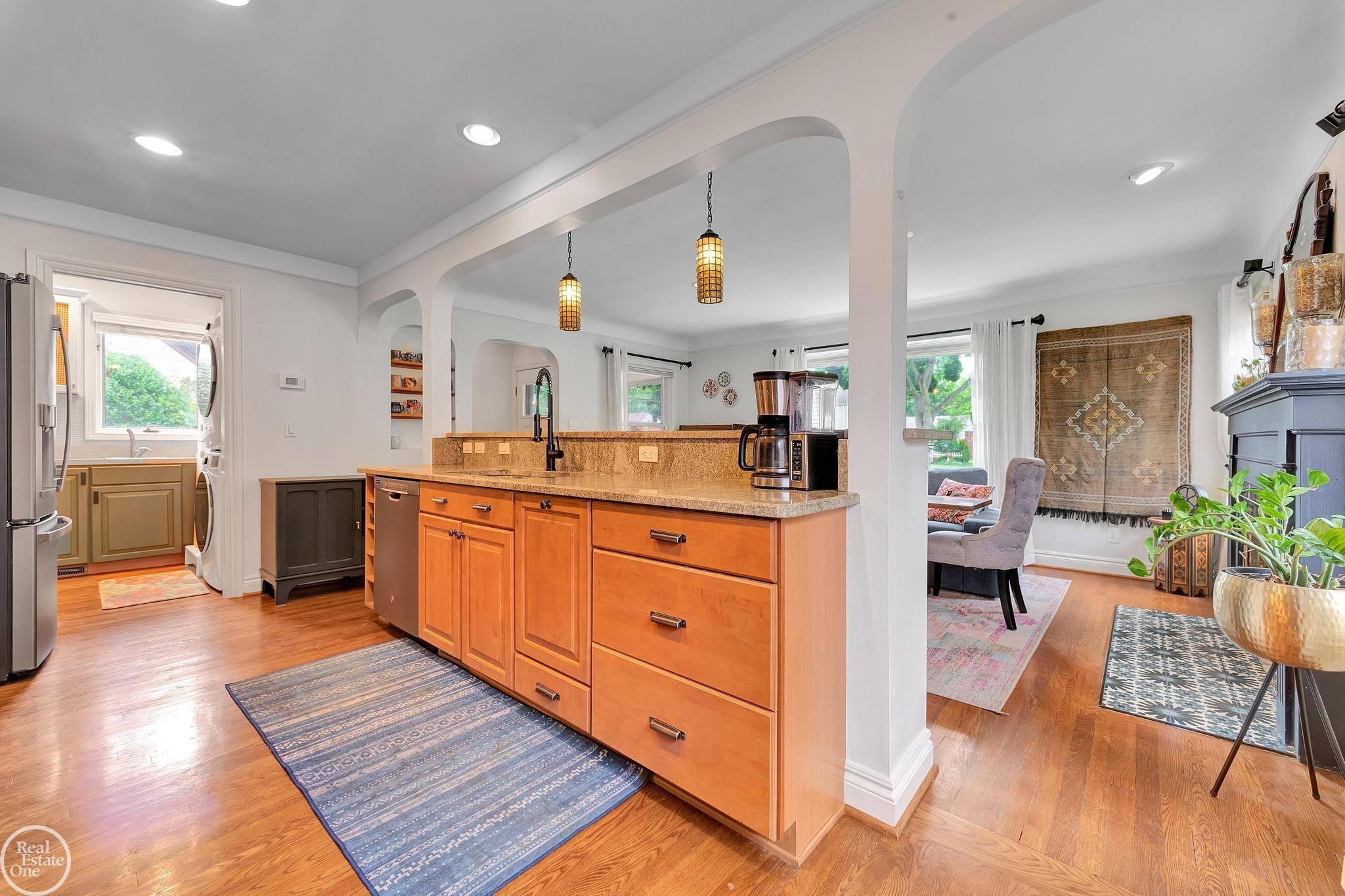 951 Hampton Road Grosse Pointe Woods, MI 48236 - Photo 17 of 85
