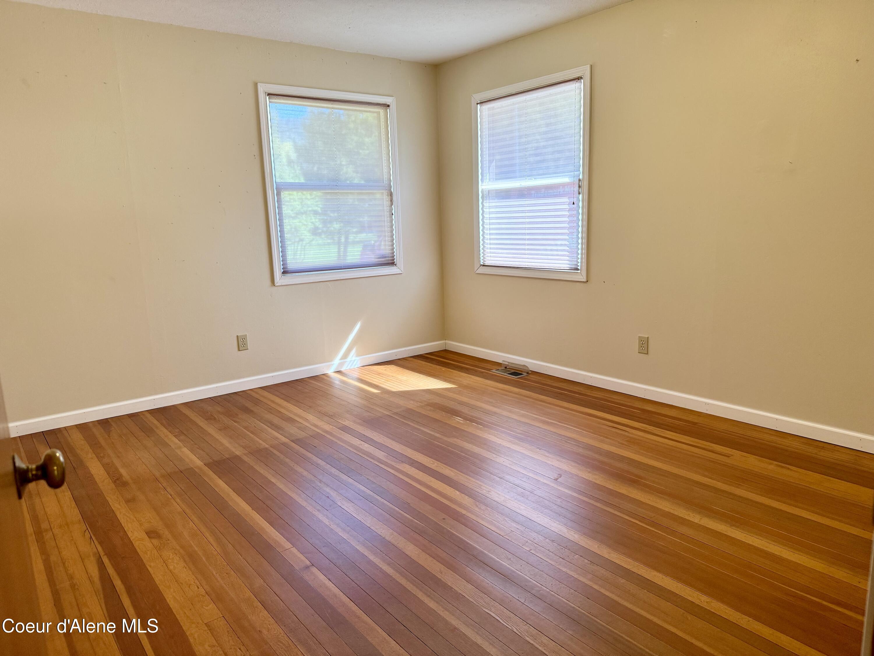 3216 Dufort Road Sagle, ID 83860 - Photo 43 of 99 East Bedroom
