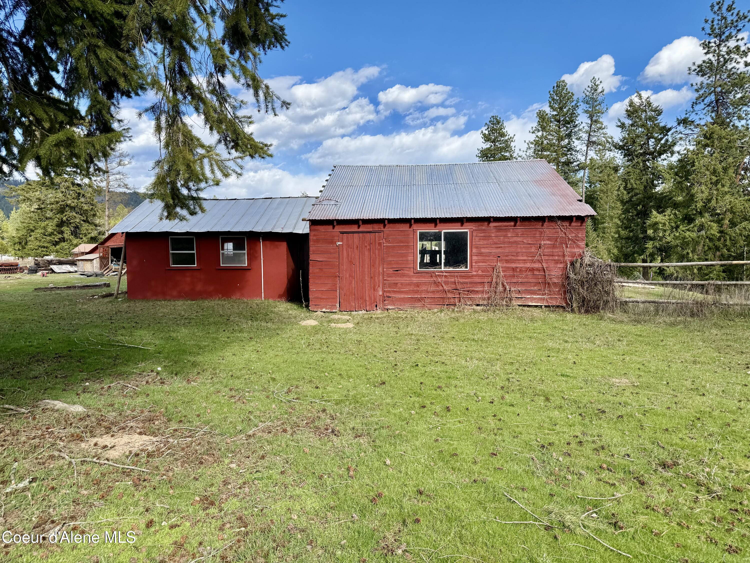 3216 Dufort Road Sagle, ID 83860 - Photo 62 of 99 IMG_1493