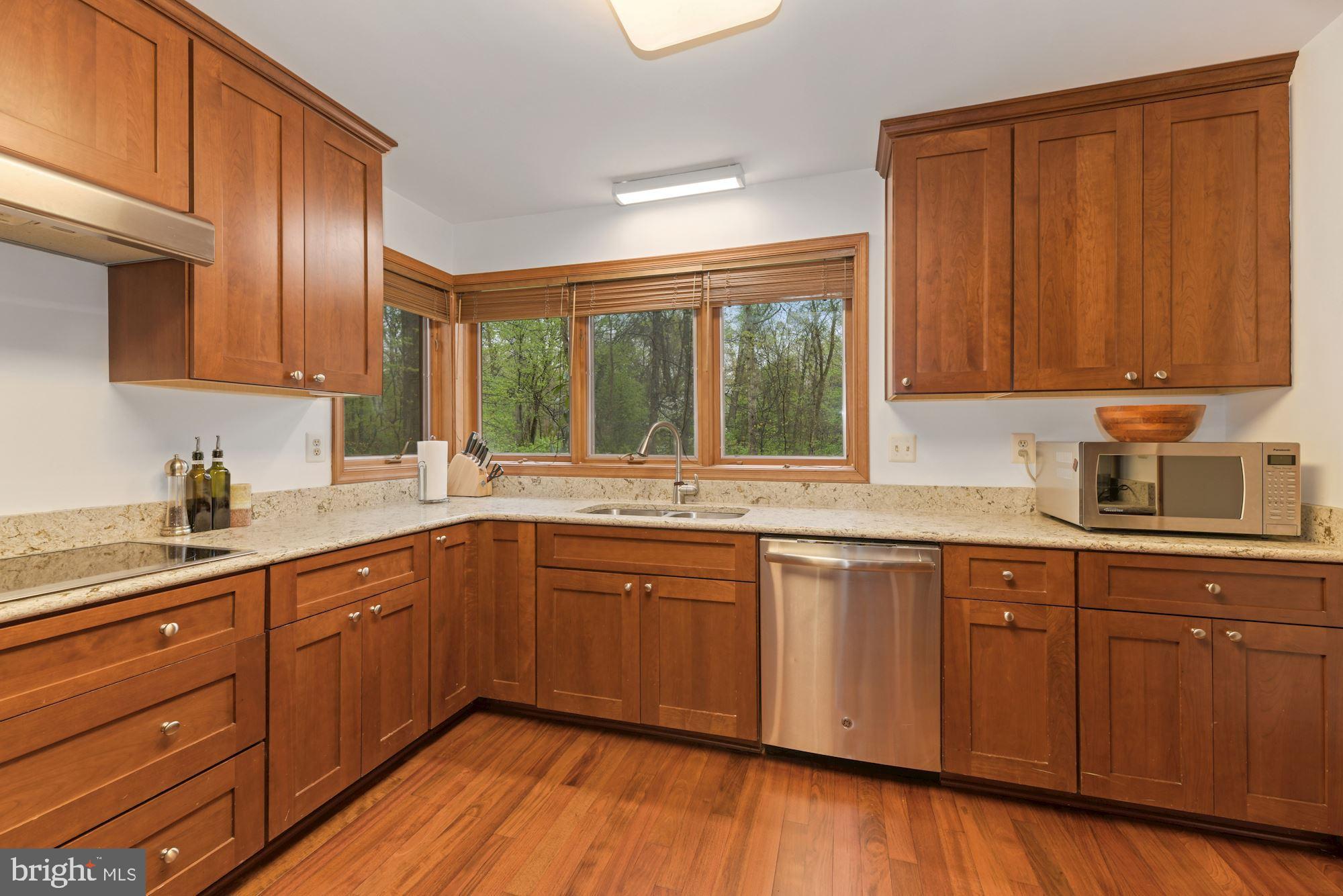 19 Rutherford Circle Sterling, VA 20165 - Photo 22 of 46 Gallery Image 22