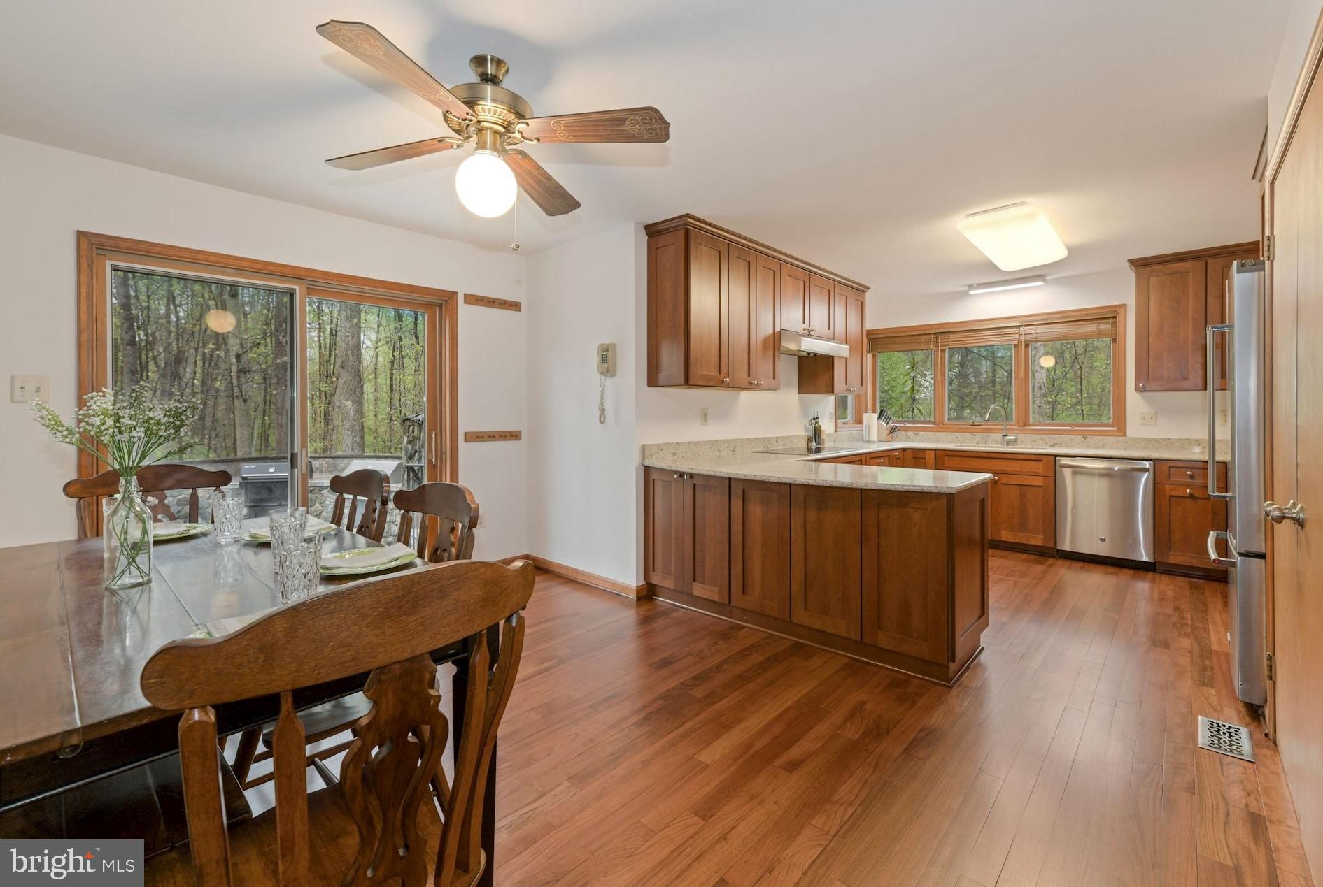 19 Rutherford Circle Sterling, VA 20165 - Photo 25 of 46 Gallery Image 25