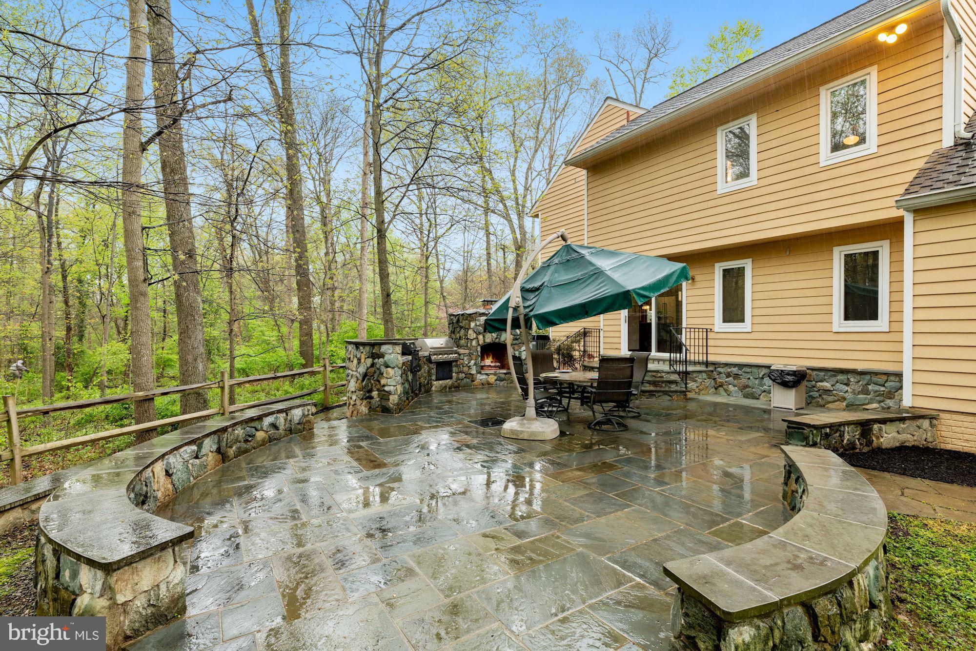 19 Rutherford Circle Sterling, VA 20165 - Photo 4 of 46 Gallery Image 4