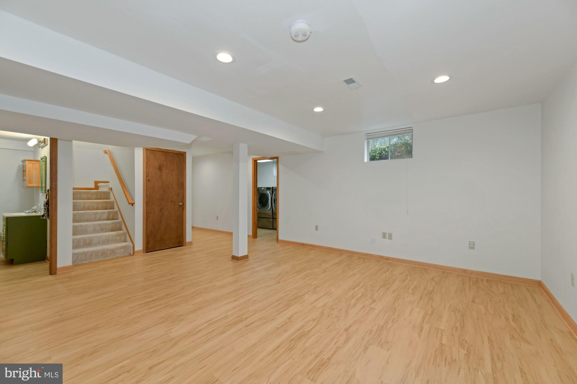 19 Rutherford Circle Sterling, VA 20165 - Photo 44 of 46 Gallery Image 44
