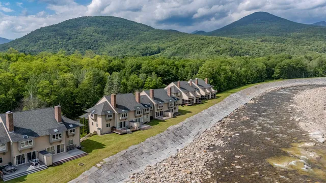 $949,900 | 58 Bunker Lane, Unit 3, Lincoln, NH 03251