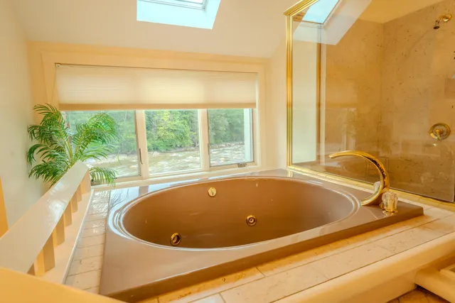 $949,900 | 58 Bunker Lane, Unit 3, Lincoln, NH 03251