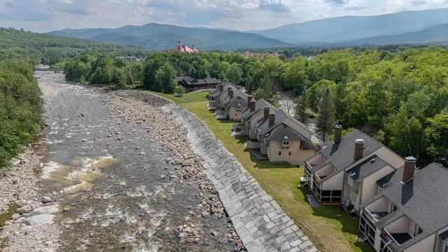 $949,900 | 58 Bunker Lane, Unit 3, Lincoln, NH 03251