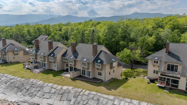 $949,900 | 58 Bunker Lane, Unit 3, Lincoln, NH 03251