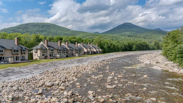 $949,900 | 58 Bunker Lane, Unit 3, Lincoln, NH 03251