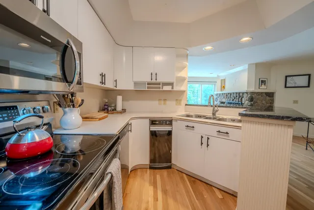 $949,900 | 58 Bunker Lane, Unit 3, Lincoln, NH 03251