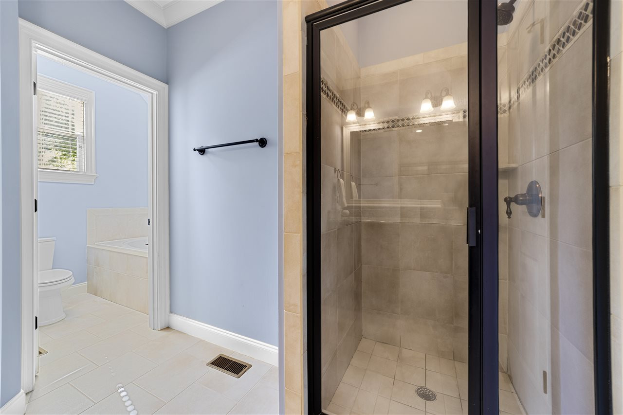 2749 Oberlin Road, Unit 103 Raleigh, NC 27608 - Photo 19 of 30 Photo 19