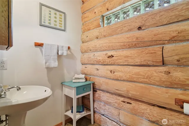 $875,000 | 37436 239th Avenue Southeast, Enumclaw, WA 98022