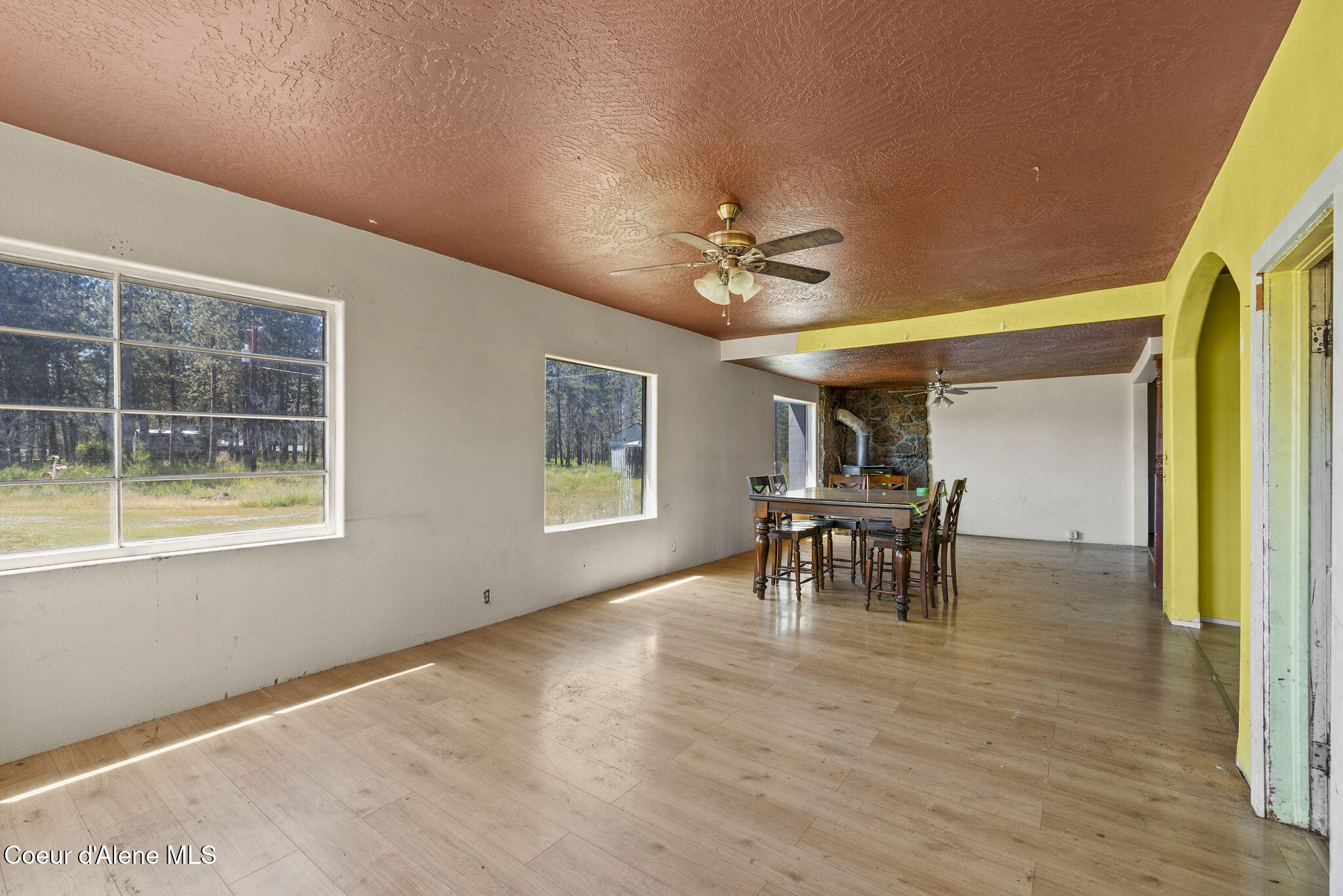 26497 North Warren Road Athol, ID 83801 - Photo 11 of 30 Living Room