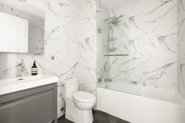 $2,250,000 | 81 India Street, Unit 4A | Greenpoint