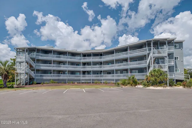 $479,900 | 400 Virginia Avenue, Unit 101B, Carolina Beach, NC 28428