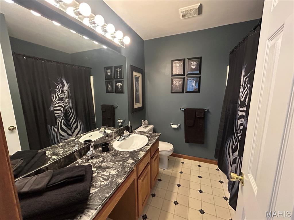 38520 Pin Oak Church Road Truxton, MO 63381 - Photo 17 of 25