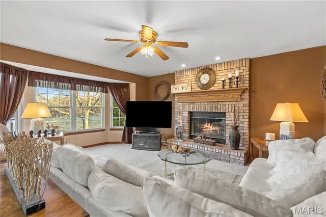 $775,000 | 38520 Pin Oak Church Road, Truxton, MO 63381