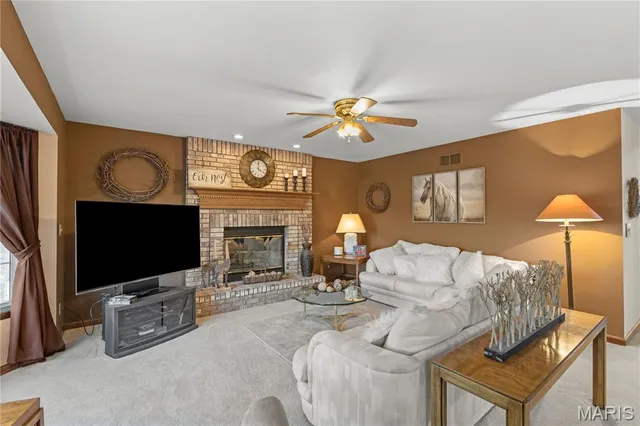 $775,000 | 38520 Pin Oak Church Road, Truxton, MO 63381