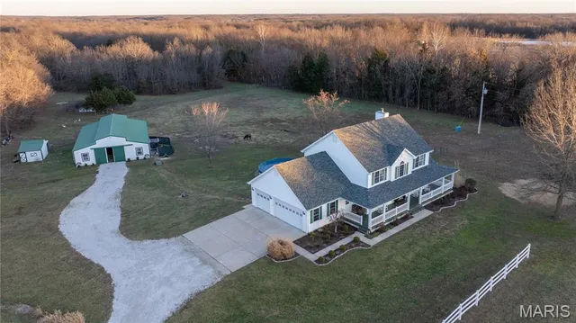 $775,000 | 38520 Pin Oak Church Road, Truxton, MO 63381