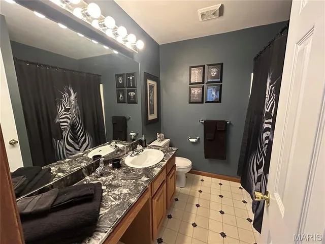 $775,000 | 38520 Pin Oak Church Road, Truxton, MO 63381