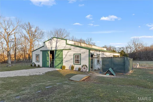 $775,000 | 38520 Pin Oak Church Road, Truxton, MO 63381