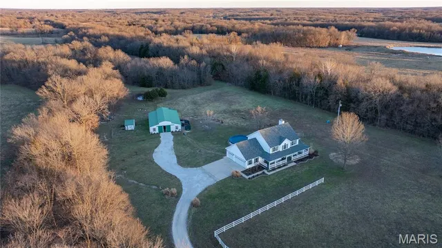 $775,000 | 38520 Pin Oak Church Road, Truxton, MO 63381