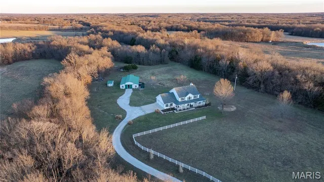 $775,000 | 38520 Pin Oak Church Road, Truxton, MO 63381