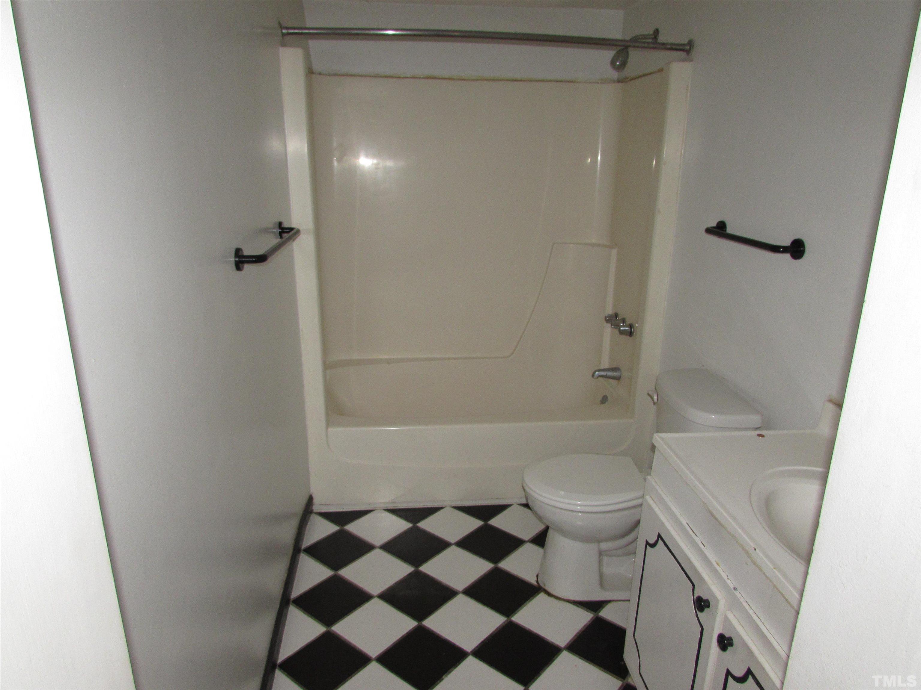 5612 Falls Of Neuse Road, Unit F Raleigh, NC 27609 - Photo 12 of 27 Gallery Image 12