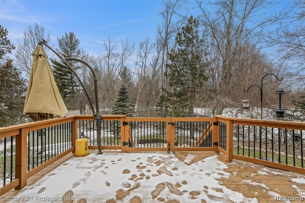 4560 Valley View Point Rochester, MI 48306 - Photo 11 of 63 53-4560 Valley View Point Rochester0045.jpg