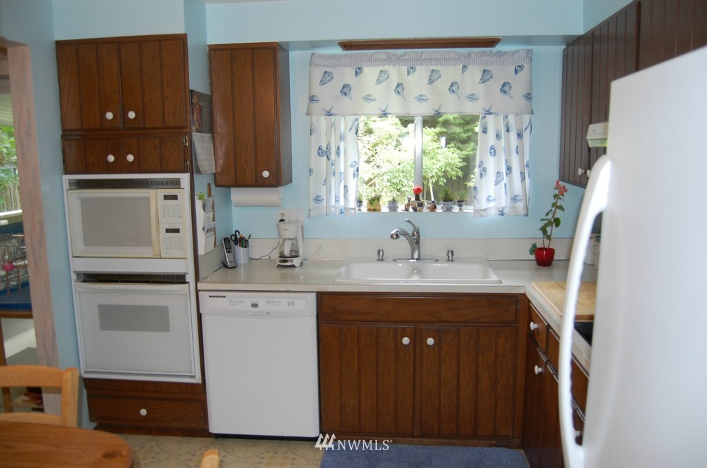 10807 Northeast 152nd Street Bothell, WA 98011 - Photo 20 of 23 Gallery Image 20