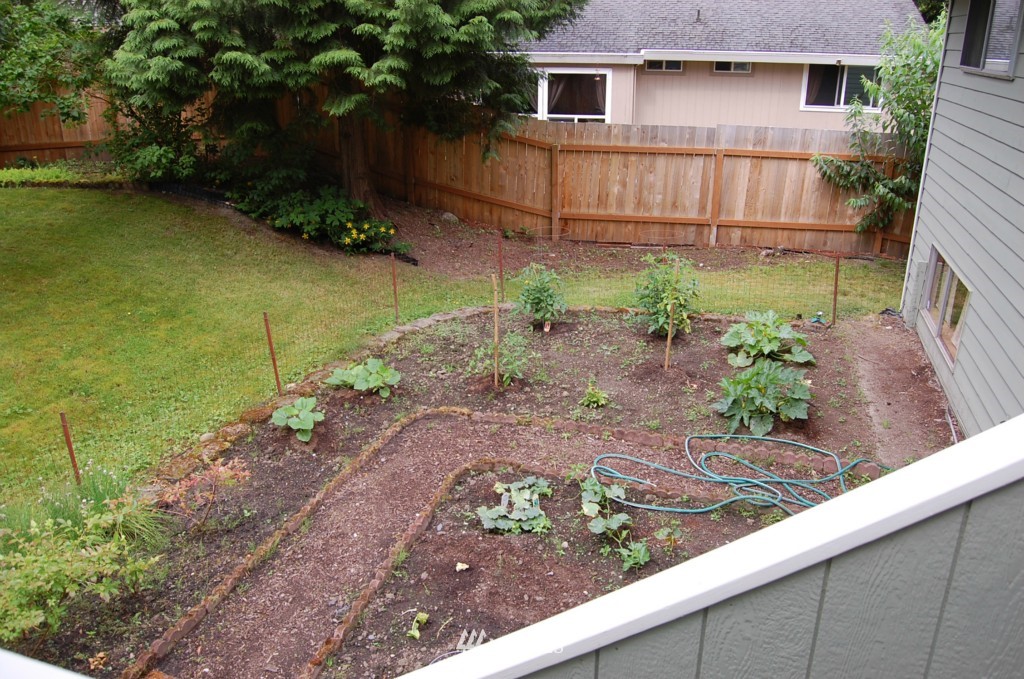 10807 Northeast 152nd Street Bothell, WA 98011 - Photo 22 of 23 Gallery Image 22