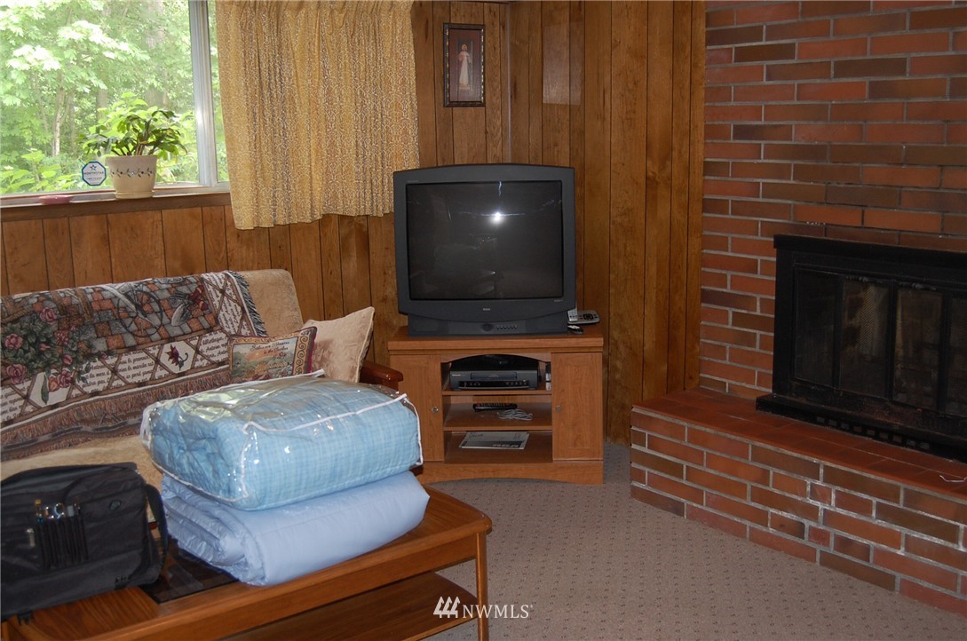 10807 Northeast 152nd Street Bothell, WA 98011 - Photo 9 of 23 Gallery Image 9