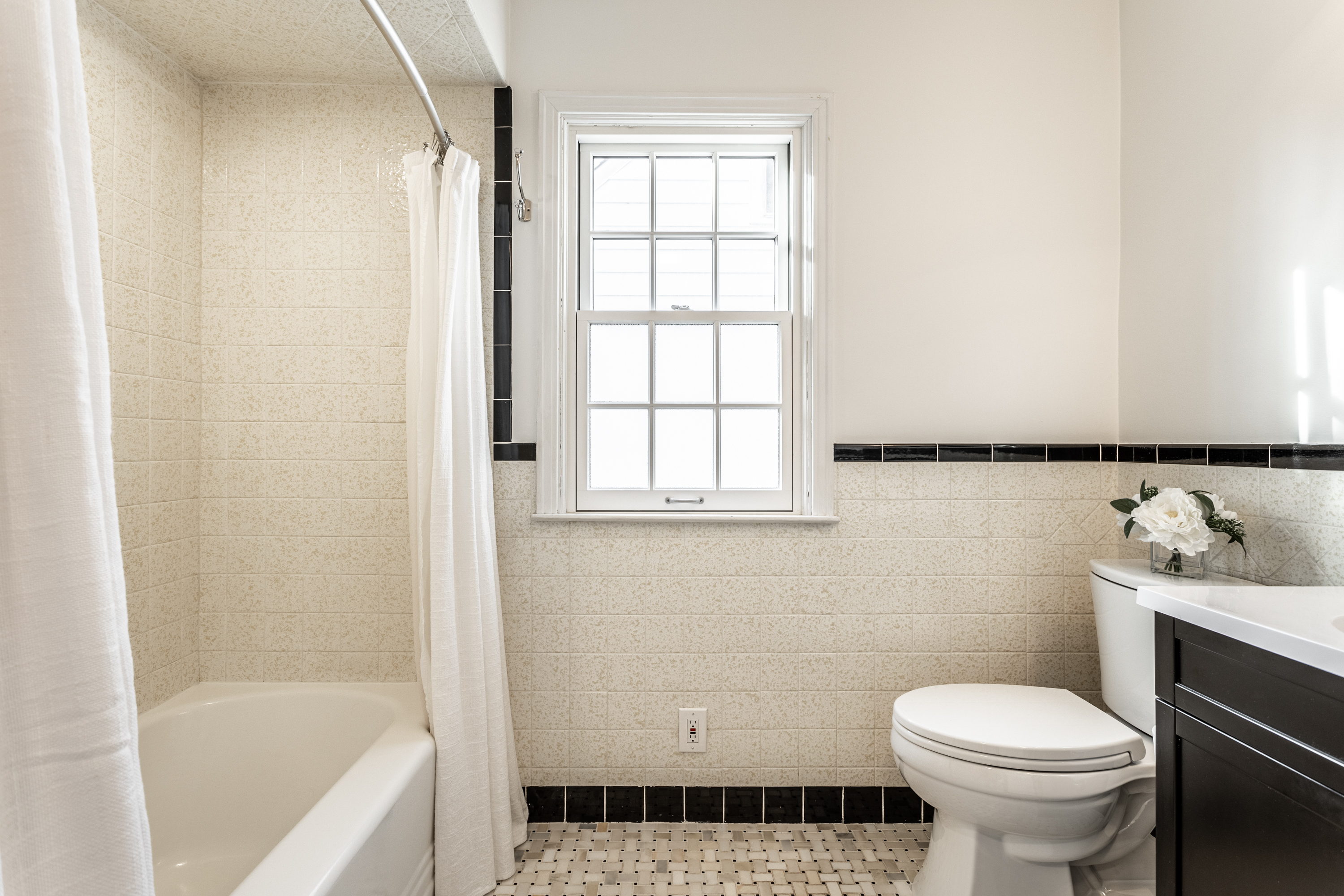 7015 Warwick Road Indianapolis, IN 46220 - Photo 21 of 36 Gallery Image 21
