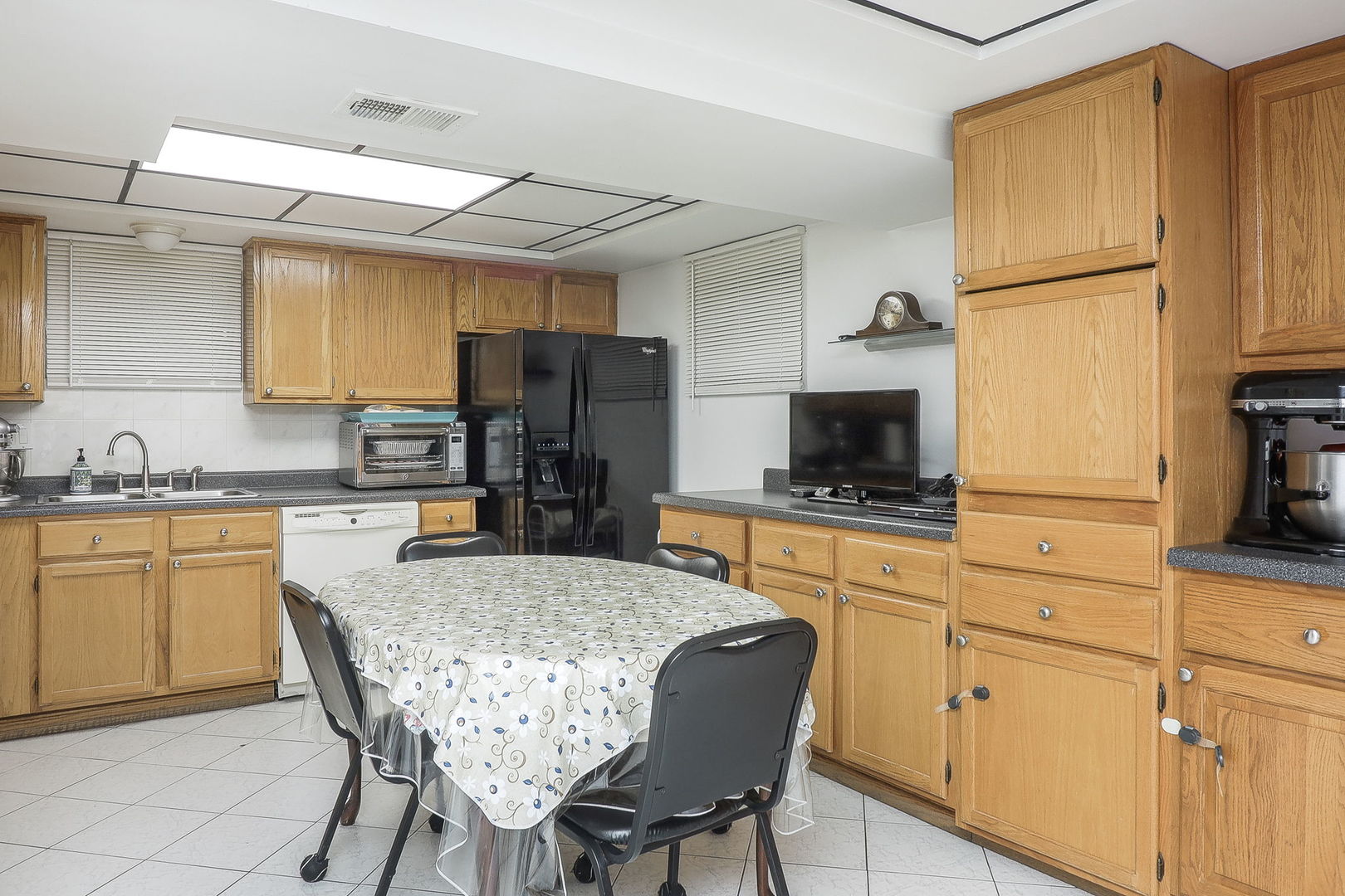 8732 Ridge Street River Grove, IL 60171 - Photo 19 of 26 Gallery Image 19
