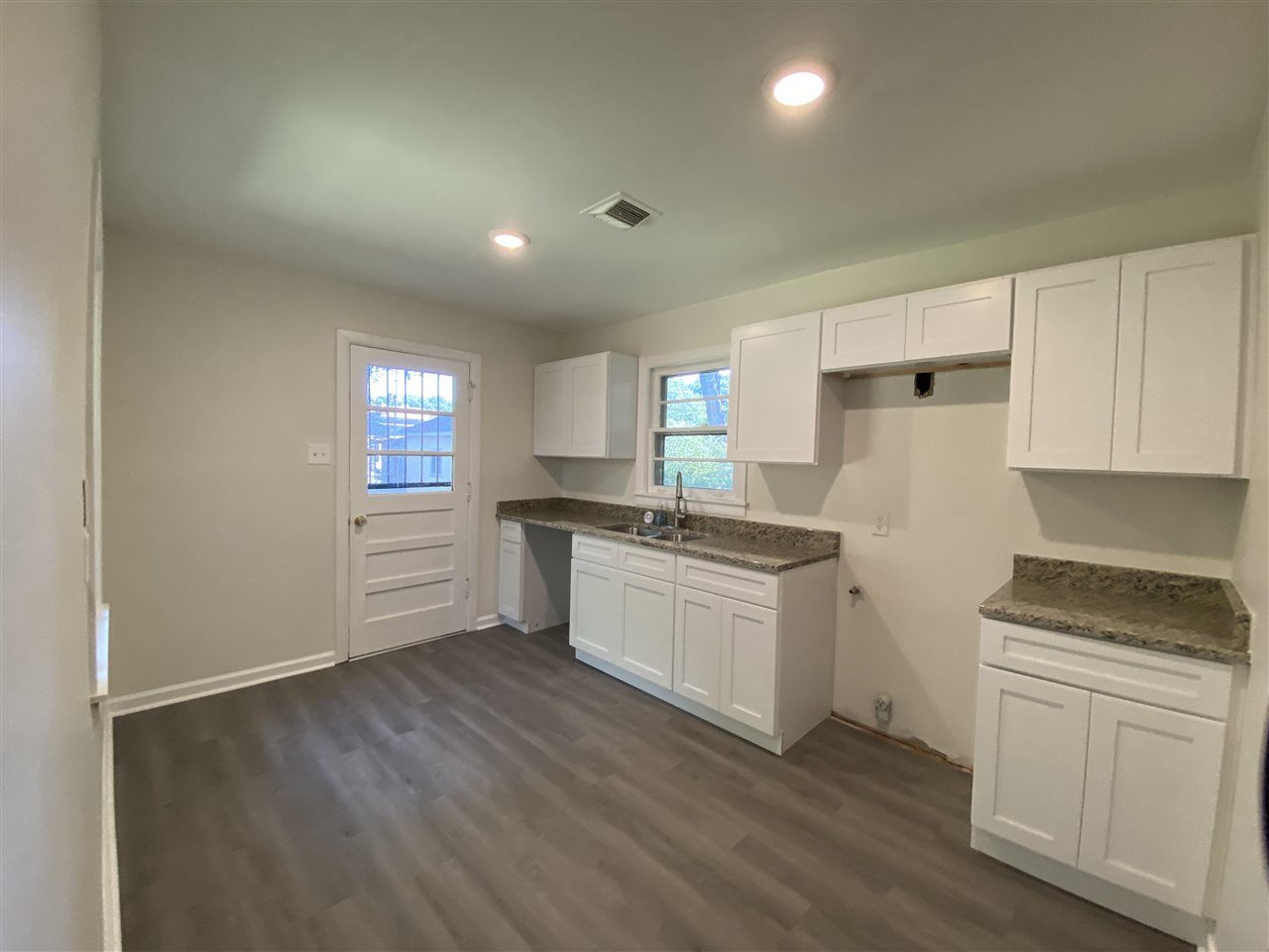 1746 Danville Road Memphis, TN 38117 - Photo 6 of 15 Gallery Image 6