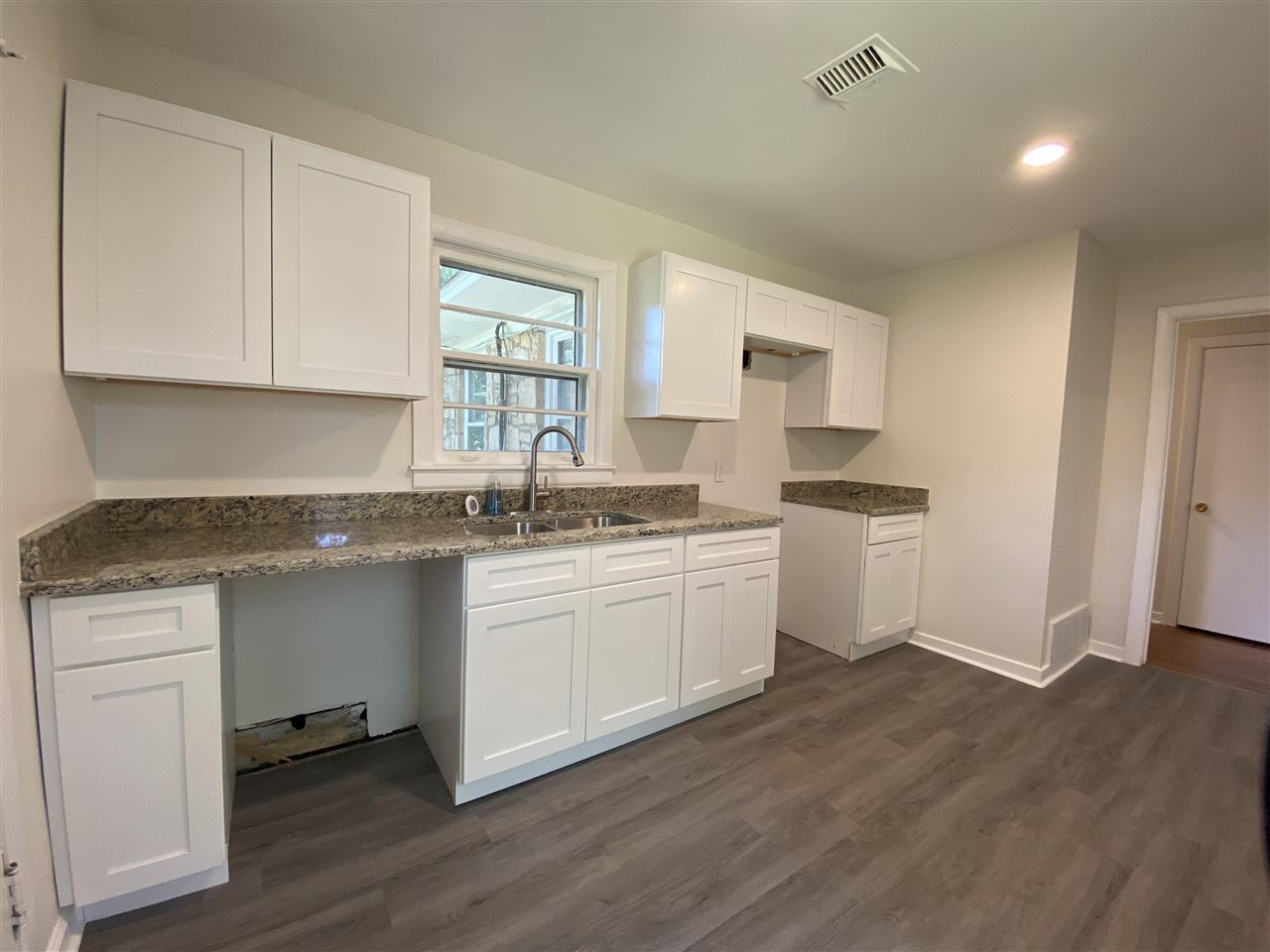 1746 Danville Road Memphis, TN 38117 - Photo 7 of 15 Gallery Image 7