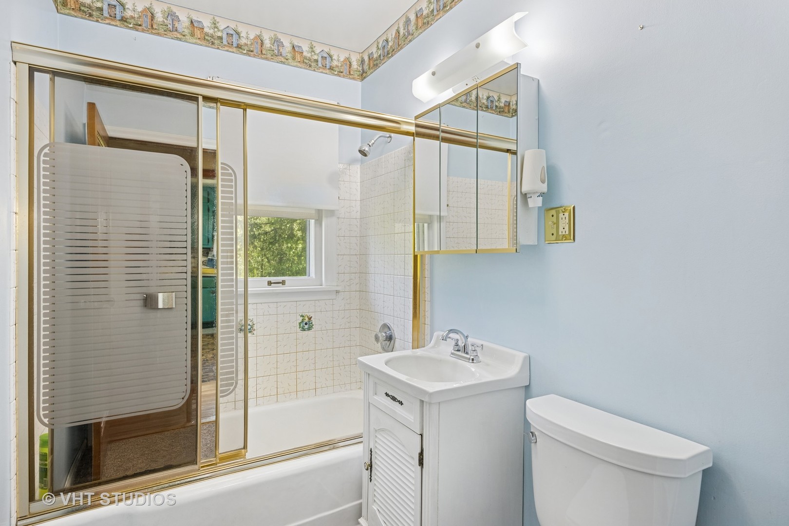 1961 Buckley Road Libertyville, IL 60048 - Photo 11 of 24