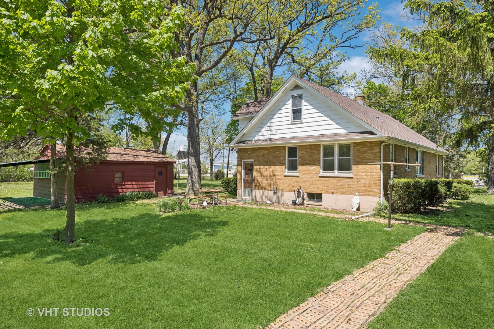 1961 Buckley Road Libertyville, IL 60048 - Photo 17 of 24