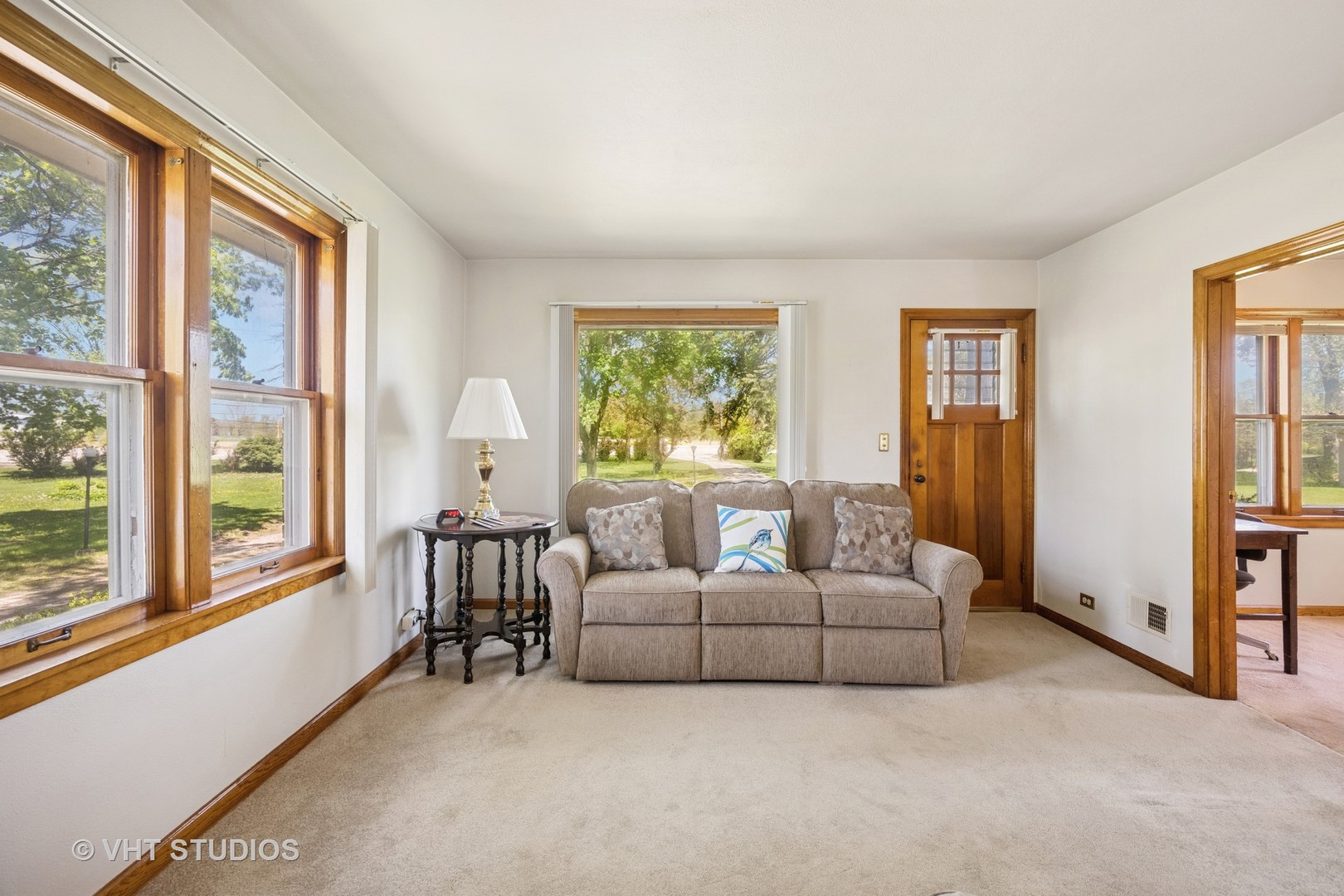 1961 Buckley Road Libertyville, IL 60048 - Photo 2 of 24